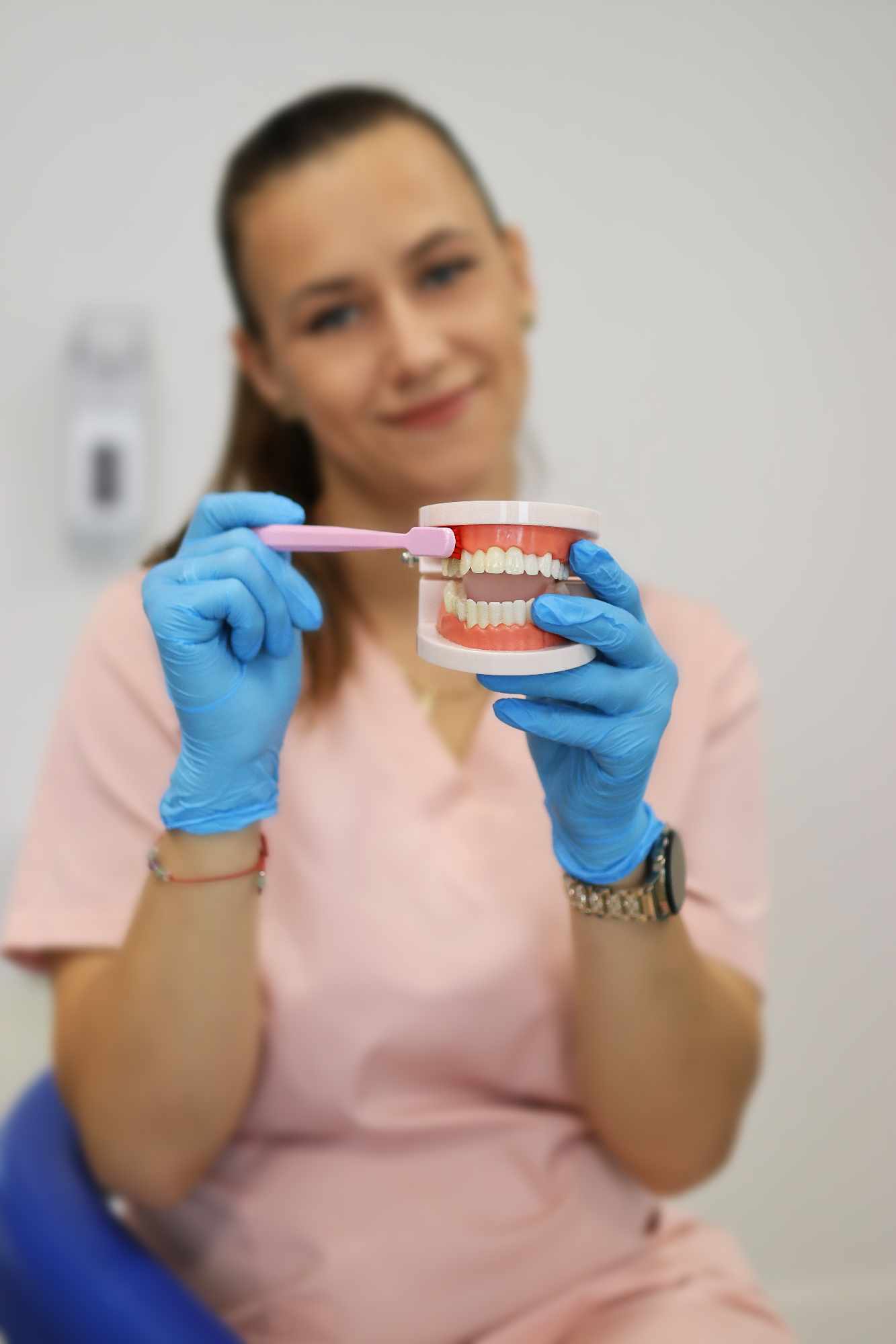 Instruktaż szczotkowania w AurisDent – element higienizacja Elbląg