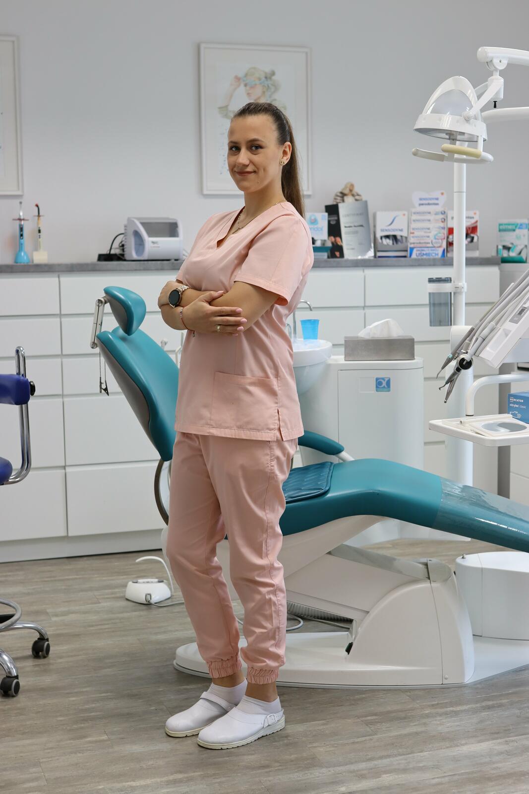 Wnętrze gabinetu AurisDent przygotowanego na higienizacja Elbląg